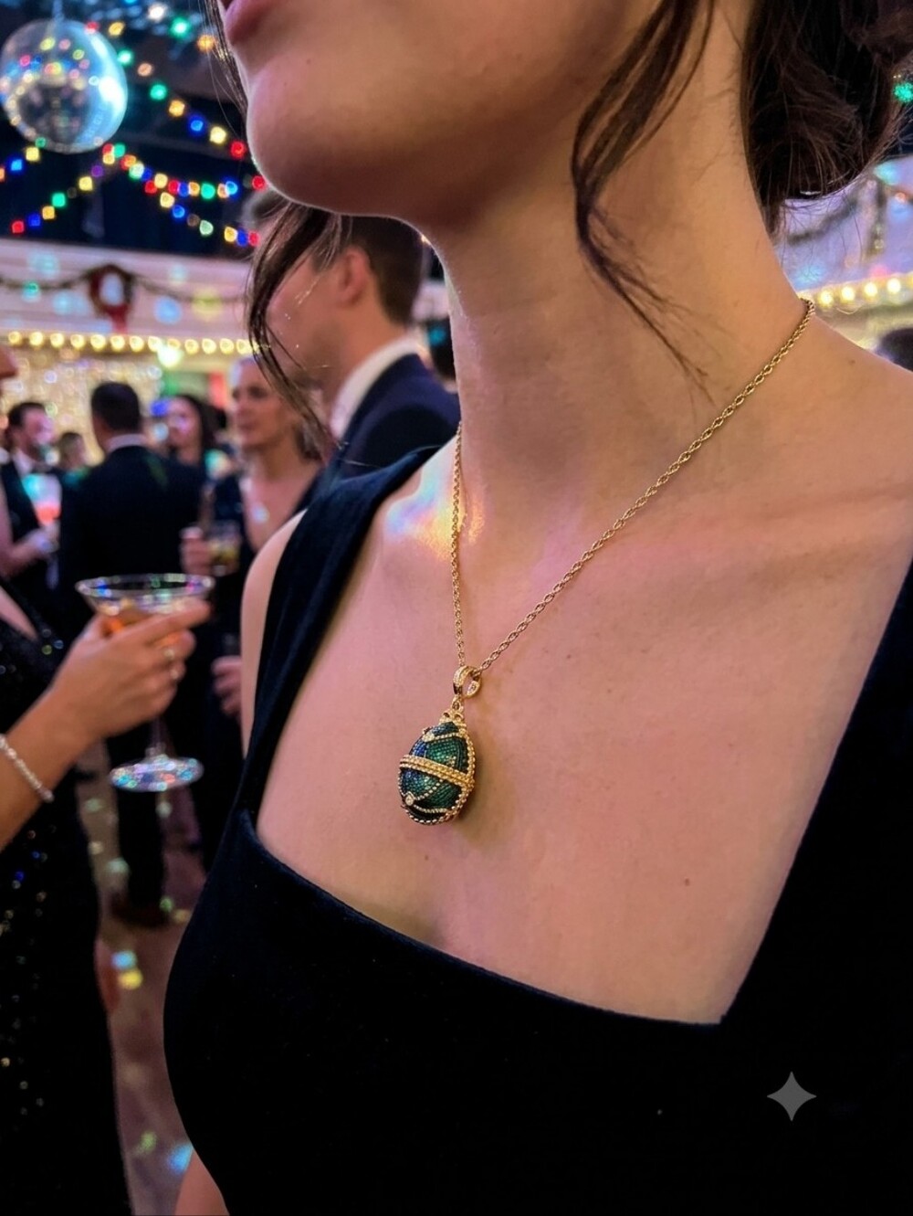 VTG Harriet Carter Faberge Style Imperial Egg Pendant Necklace Green Gold